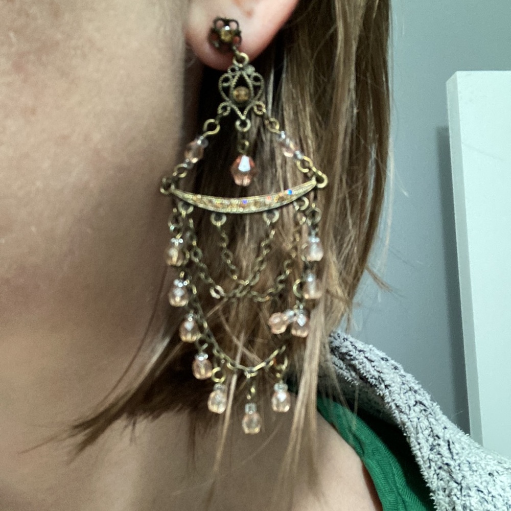 Lightweight dangly earrings in antique matte bronze/gold-look finish
